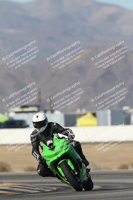 media/Jan-15-2026-Racers Edge (Thu) [[dfebeb70ab]]/3-B Group/Session 1 Turn 15/